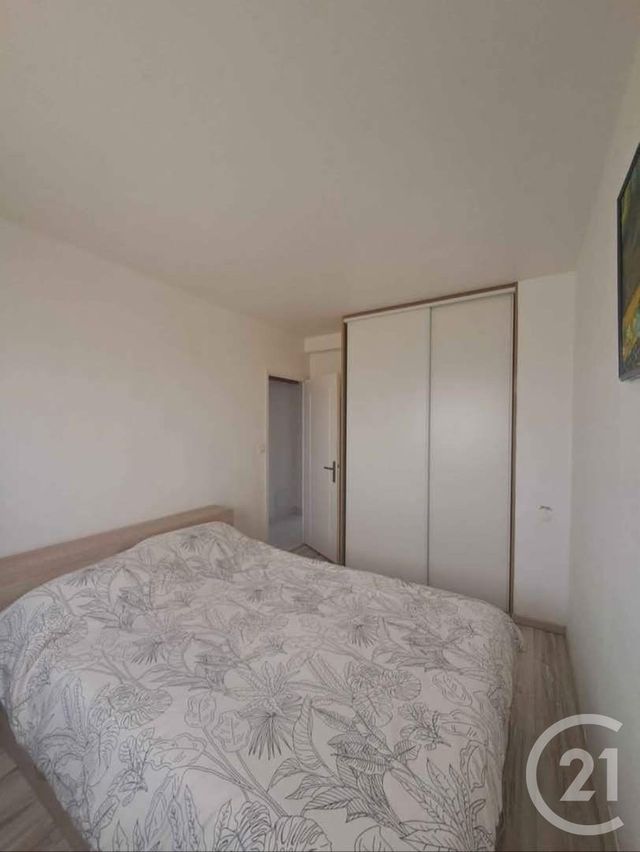 Appartement F3 à louer - 3 pièces - 62.58 m2 - LA CHAPELLE ST LUC - 10 - CHAMPAGNE-ARDENNE - Century 21 Martinot Immobilier