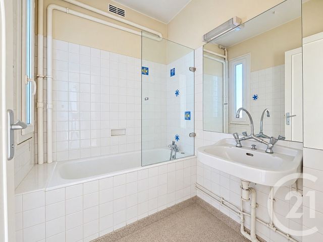 Appartement à vendre - 3 pièces - 52.63 m2 - TROYES - 10 - CHAMPAGNE-ARDENNE - Century 21 Martinot Immobilier