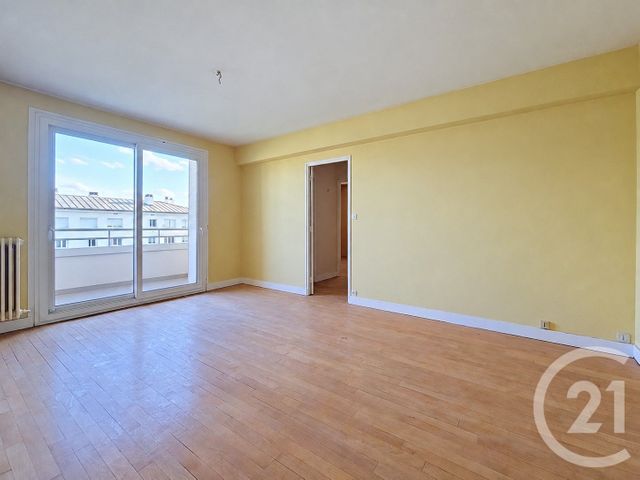 Appartement à vendre - 3 pièces - 52.63 m2 - TROYES - 10 - CHAMPAGNE-ARDENNE - Century 21 Martinot Immobilier