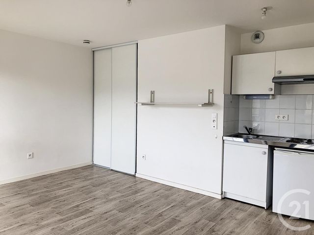 Appartement Studio à louer - 1 pièce - 28.95 m2 - TROYES - 10 - CHAMPAGNE-ARDENNE - Century 21 Martinot Immobilier
