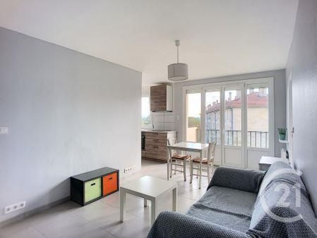 Appartement F2 à louer - 2 pièces - 42.3 m2 - TROYES - 10 - CHAMPAGNE-ARDENNE - Century 21 Martinot Immobilier