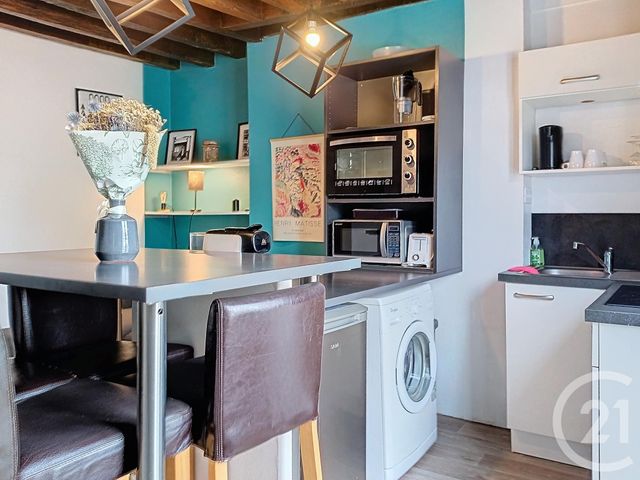 Appartement F3 à louer - 3 pièces - 48.27 m2 - STE SAVINE - 10 - CHAMPAGNE-ARDENNE - Century 21 Martinot Immobilier