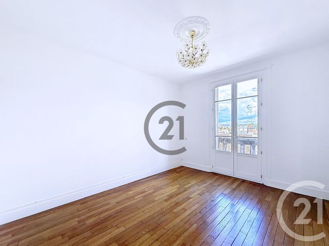 Appartement T4 à louer - 4 pièces - 75.0 m2 - TROYES - 10 - CHAMPAGNE-ARDENNE - Century 21 Martinot Immobilier