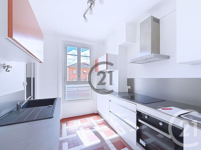 Appartement T4 à louer - 4 pièces - 75.0 m2 - TROYES - 10 - CHAMPAGNE-ARDENNE - Century 21 Martinot Immobilier