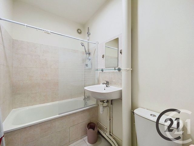 Appartement F1 à vendre - 1 pièce - 26.79 m2 - ST JULIEN LES VILLAS - 10 - CHAMPAGNE-ARDENNE - Century 21 Martinot Immobilier