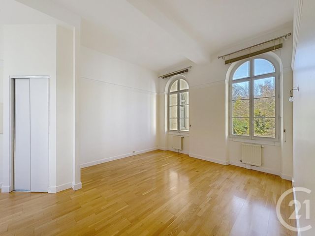 Appartement F2 à louer - 2 pièces - 55.8 m2 - TROYES - 10 - CHAMPAGNE-ARDENNE - Century 21 Martinot Immobilier