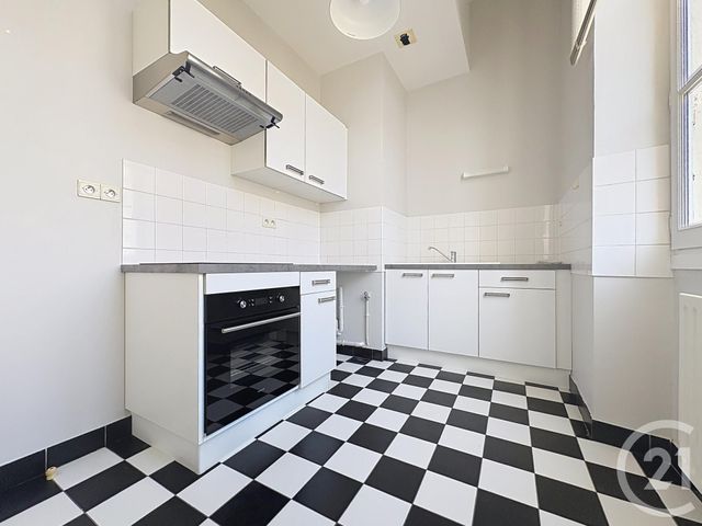 Appartement F2 à louer - 2 pièces - 55.8 m2 - TROYES - 10 - CHAMPAGNE-ARDENNE - Century 21 Martinot Immobilier