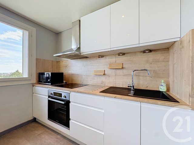 Appartement à vendre - 2 pièces - 35.74 m2 - LA CHAPELLE ST LUC - 10 - CHAMPAGNE-ARDENNE - Century 21 Martinot Immobilier