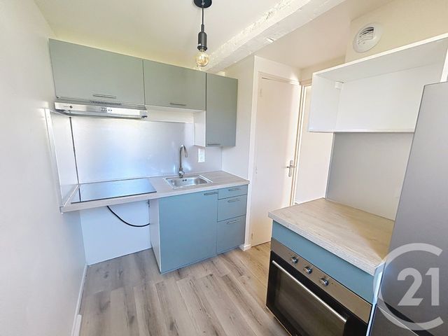 Appartement F2 bis à louer - 3 pièces - 53.5 m2 - TROYES - 10 - CHAMPAGNE-ARDENNE - Century 21 Martinot Immobilier
