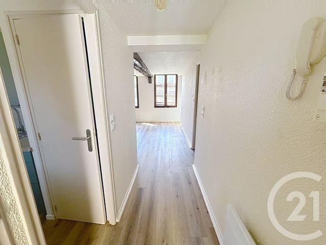 Appartement F2 bis à louer - 3 pièces - 53.5 m2 - TROYES - 10 - CHAMPAGNE-ARDENNE - Century 21 Martinot Immobilier