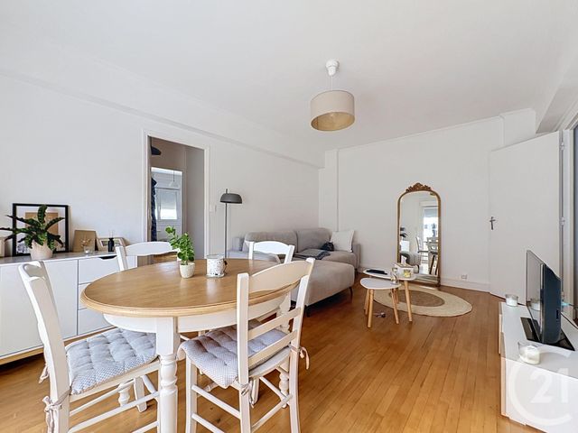 Appartement à louer - 3 pièces - 56.03 m2 - TROYES - 10 - CHAMPAGNE-ARDENNE - Century 21 Martinot Immobilier