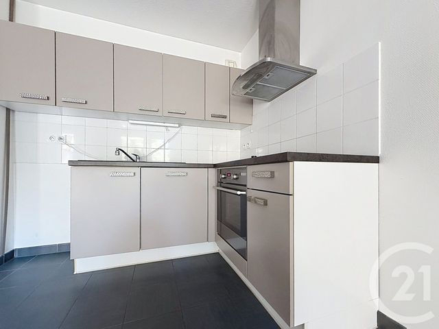 Appartement T2 à louer - 2 pièces - 46.7 m2 - TROYES - 10 - CHAMPAGNE-ARDENNE - Century 21 Martinot Immobilier