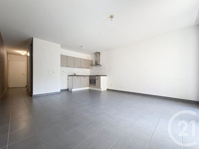 Appartement T2 à louer - 2 pièces - 46.7 m2 - TROYES - 10 - CHAMPAGNE-ARDENNE - Century 21 Martinot Immobilier