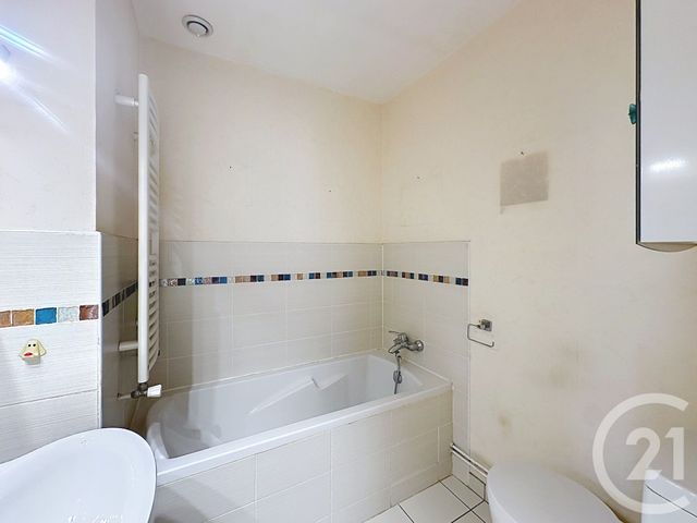 maison à vendre - 6 pièces - 117.0 m2 - ST ANDRE LES VERGERS - 10 - CHAMPAGNE-ARDENNE - Century 21 Martinot Immobilier
