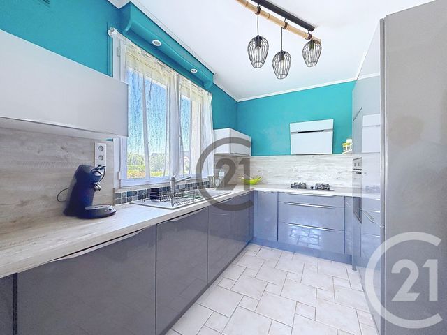 maison à vendre - 6 pièces - 125.0 m2 - ST JULIEN LES VILLAS - 10 - CHAMPAGNE-ARDENNE - Century 21 Martinot Immobilier