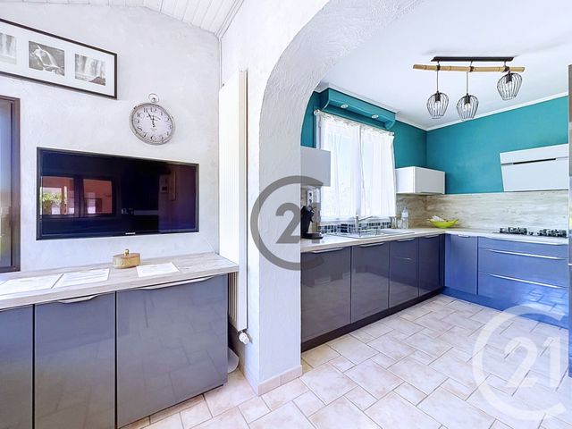 maison à vendre - 6 pièces - 125.0 m2 - ST JULIEN LES VILLAS - 10 - CHAMPAGNE-ARDENNE - Century 21 Martinot Immobilier