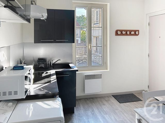 Appartement F3 à louer - 3 pièces - 55.52 m2 - STE SAVINE - 10 - CHAMPAGNE-ARDENNE - Century 21 Martinot Immobilier