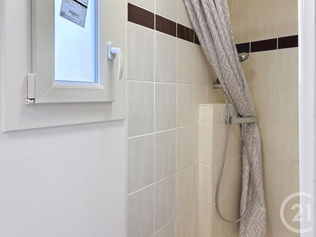 Appartement F3 à louer - 3 pièces - 55.52 m2 - STE SAVINE - 10 - CHAMPAGNE-ARDENNE - Century 21 Martinot Immobilier