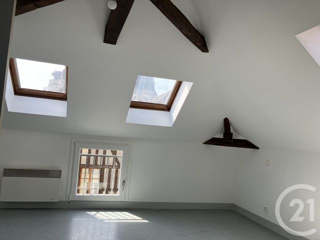 Appartement Studio à louer - 1 pièce - 15.04 m2 - TROYES - 10 - CHAMPAGNE-ARDENNE - Century 21 Martinot Immobilier
