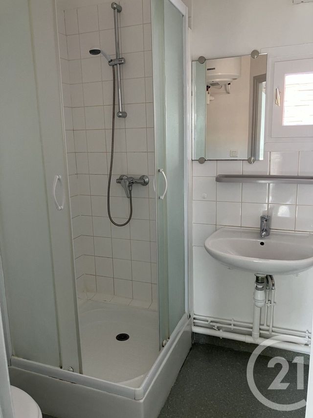 Appartement Studio à louer - 1 pièce - 15.04 m2 - TROYES - 10 - CHAMPAGNE-ARDENNE - Century 21 Martinot Immobilier