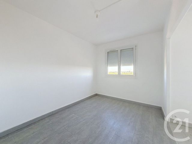 Appartement F3 à vendre - 3 pièces - 60.69 m2 - LA CHAPELLE ST LUC - 10 - CHAMPAGNE-ARDENNE - Century 21 Martinot Immobilier