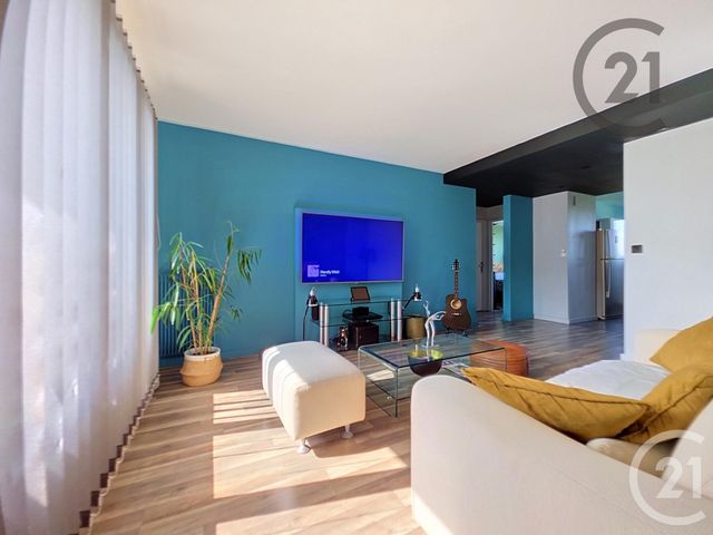 Appartement F4 à vendre - 4 pièces - 73.6 m2 - ST ANDRE LES VERGERS - 10 - CHAMPAGNE-ARDENNE - Century 21 Martinot Immobilier
