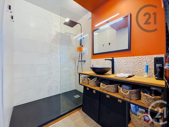 Appartement F4 à vendre - 4 pièces - 73.6 m2 - ST ANDRE LES VERGERS - 10 - CHAMPAGNE-ARDENNE - Century 21 Martinot Immobilier