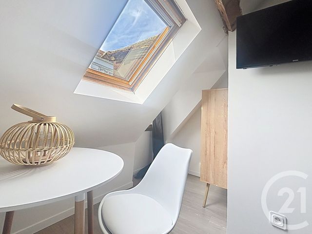 Appartement F1 bis à louer - 2 pièces - 16.89 m2 - TROYES - 10 - CHAMPAGNE-ARDENNE - Century 21 Martinot Immobilier