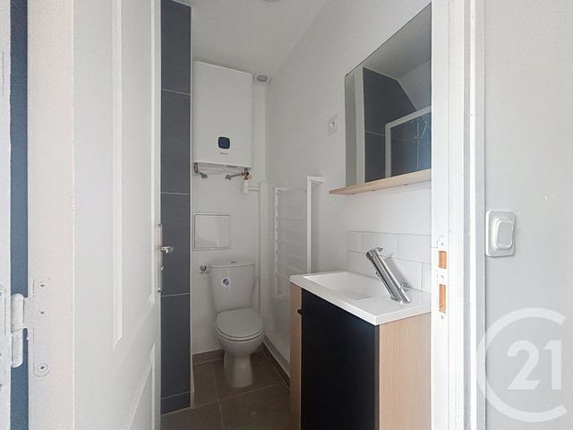 Appartement F1 bis à louer - 2 pièces - 16.89 m2 - TROYES - 10 - CHAMPAGNE-ARDENNE - Century 21 Martinot Immobilier