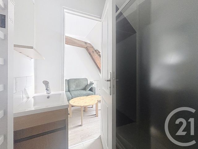 Appartement F1 bis à louer - 2 pièces - 16.89 m2 - TROYES - 10 - CHAMPAGNE-ARDENNE - Century 21 Martinot Immobilier