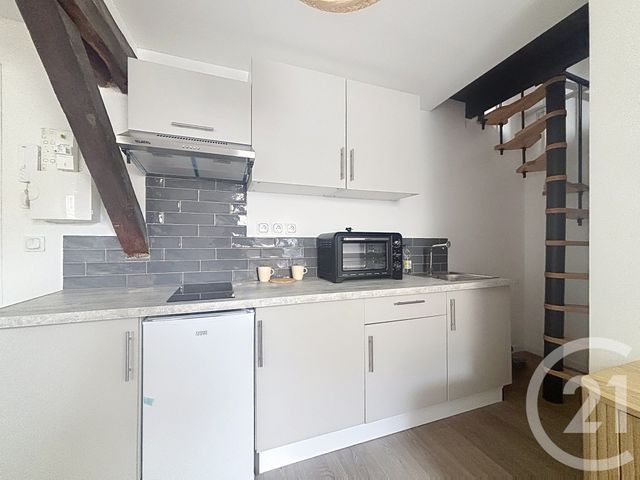 Appartement F1 bis à louer - 2 pièces - 17.96 m2 - TROYES - 10 - CHAMPAGNE-ARDENNE - Century 21 Martinot Immobilier