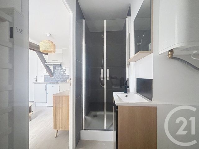 Appartement F1 bis à louer - 2 pièces - 17.96 m2 - TROYES - 10 - CHAMPAGNE-ARDENNE - Century 21 Martinot Immobilier