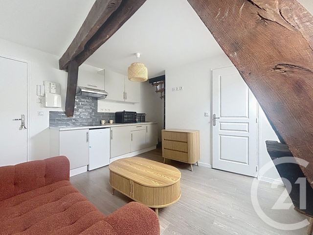 Appartement F1 bis à louer - 2 pièces - 17.96 m2 - TROYES - 10 - CHAMPAGNE-ARDENNE - Century 21 Martinot Immobilier