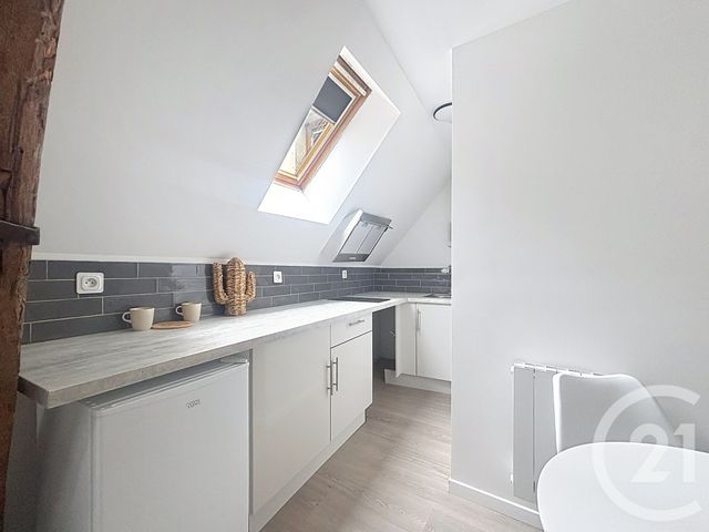 Appartement Studio à louer - 1 pièce - 21.66 m2 - TROYES - 10 - CHAMPAGNE-ARDENNE - Century 21 Martinot Immobilier