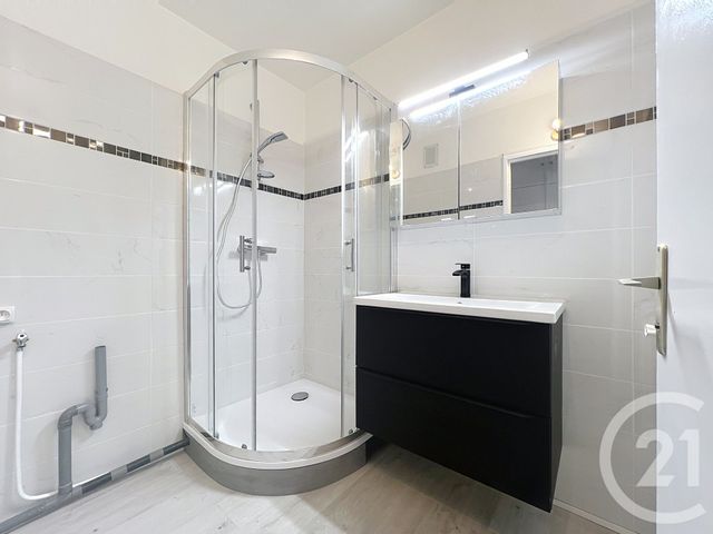 Appartement F2 à louer - 2 pièces - 45.45 m2 - ST ANDRE LES VERGERS - 10 - CHAMPAGNE-ARDENNE - Century 21 Martinot Immobilier