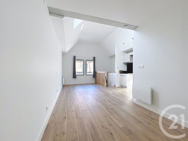 Appartement F2 à louer - 2 pièces - 40.92 m2 - TROYES - 10 - CHAMPAGNE-ARDENNE - Century 21 Martinot Immobilier