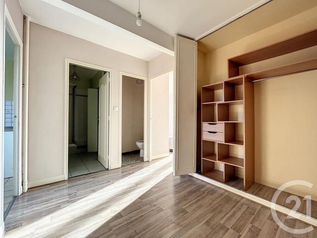 Appartement F3 à louer - 3 pièces - 66.5 m2 - TROYES - 10 - CHAMPAGNE-ARDENNE - Century 21 Martinot Immobilier