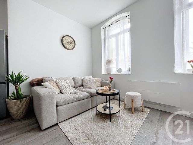 Appartement F2 à louer ST JULIEN LES VILLAS