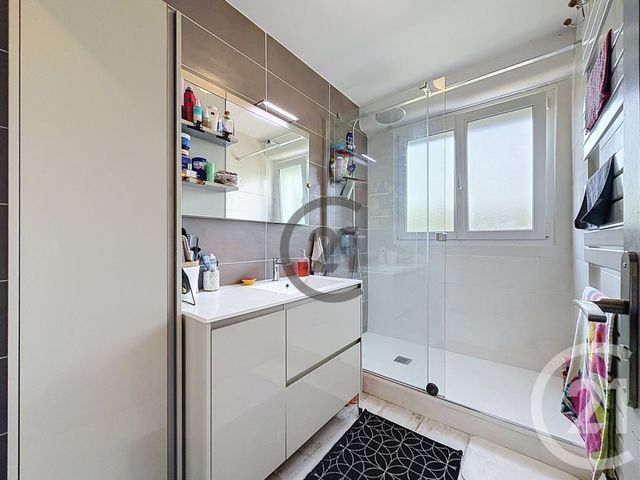 maison à vendre - 6 pièces - 103.77 m2 - ST ANDRE LES VERGERS - 10 - CHAMPAGNE-ARDENNE - Century 21 Martinot Immobilier