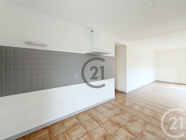 Appartement F4 à vendre - 4 pièces - 61.3 m2 - TROYES - 10 - CHAMPAGNE-ARDENNE - Century 21 Martinot Immobilier