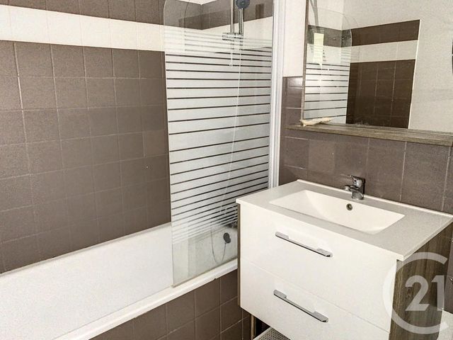 Appartement F1 à louer - 1 pièce - 32.2 m2 - TROYES - 10 - CHAMPAGNE-ARDENNE - Century 21 Martinot Immobilier