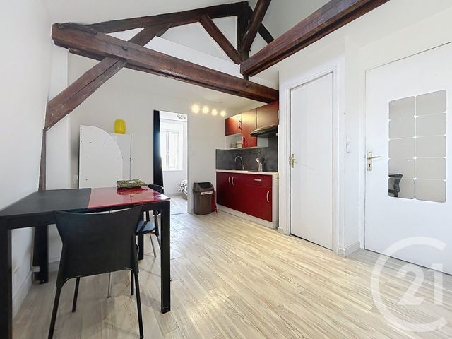 Appartement à louer - 2 pièces - 29.93 m2 - TROYES - 10 - CHAMPAGNE-ARDENNE - Century 21 Martinot Immobilier