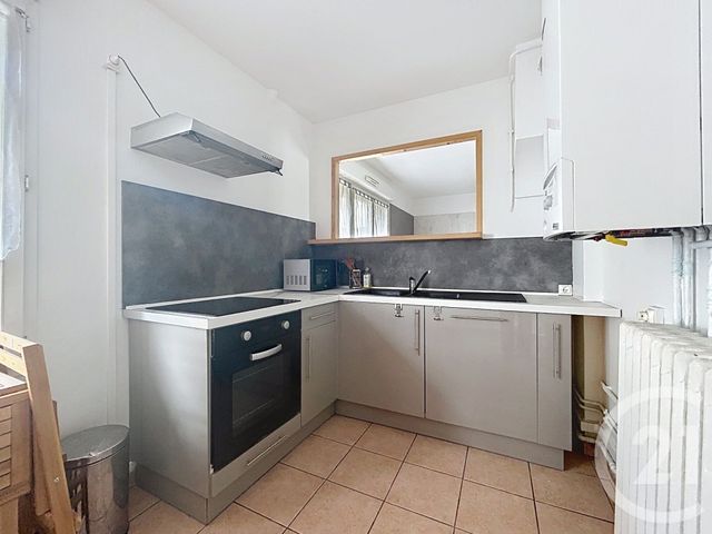Appartement F3 à louer - 3 pièces - 60.04 m2 - TROYES - 10 - CHAMPAGNE-ARDENNE - Century 21 Martinot Immobilier