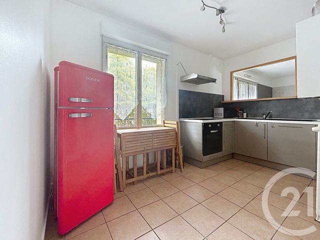Appartement F3 à louer - 3 pièces - 60.04 m2 - TROYES - 10 - CHAMPAGNE-ARDENNE - Century 21 Martinot Immobilier
