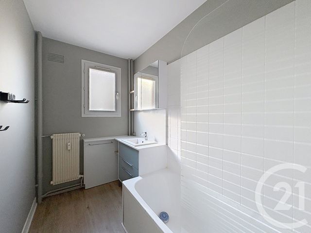 Appartement T3 à vendre - 4 pièces - 68.0 m2 - TROYES - 10 - CHAMPAGNE-ARDENNE - Century 21 Martinot Immobilier