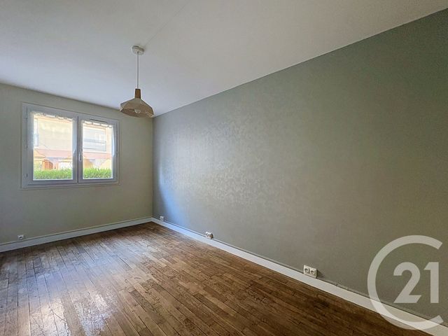 Appartement T3 à vendre - 4 pièces - 68.0 m2 - TROYES - 10 - CHAMPAGNE-ARDENNE - Century 21 Martinot Immobilier