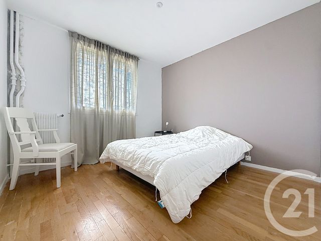 Appartement F3 à louer - 3 pièces - 62.7 m2 - ST ANDRE LES VERGERS - 10 - CHAMPAGNE-ARDENNE - Century 21 Martinot Immobilier
