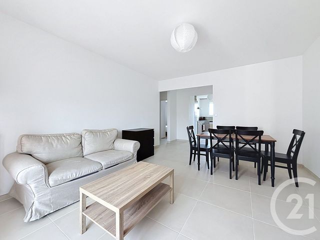 Appartement F3 à louer - 3 pièces - 62.7 m2 - ST ANDRE LES VERGERS - 10 - CHAMPAGNE-ARDENNE - Century 21 Martinot Immobilier