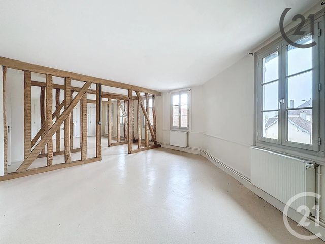 Appartement F5 à louer - 5 pièces - 140.8 m2 - ST THIBAULT - 10 - CHAMPAGNE-ARDENNE - Century 21 Martinot Immobilier
