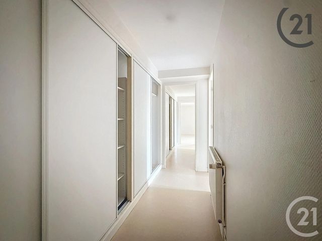 Appartement F5 à louer - 5 pièces - 140.8 m2 - ST THIBAULT - 10 - CHAMPAGNE-ARDENNE - Century 21 Martinot Immobilier
